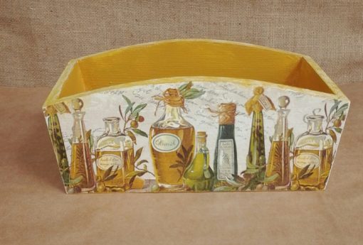 Ξύλινη ψωμιέρα με τεχνικές decoupage olive oil