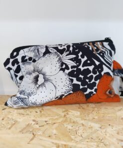 Νεσεσέρ με ταμπά λουλούδια