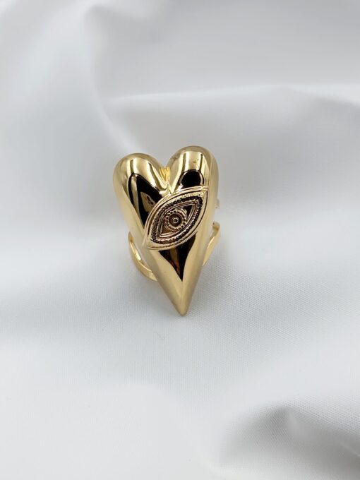 Heart eye gold