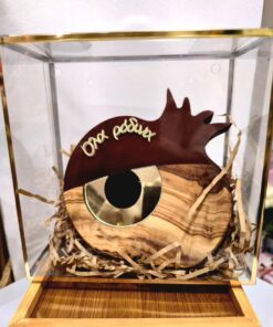 Γούρι 2026 ρόδι με μάτι όλα ρόδινα μπορντώ από ξύλο ελιάς επιτραπέζιο